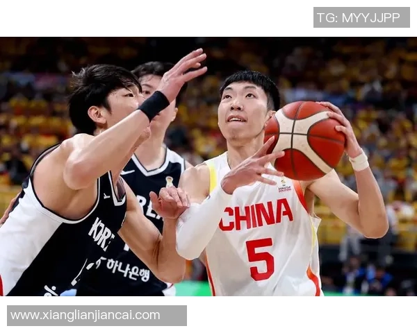 激烈对决：篮球世界杯小组赛精彩瞬间回顾与分析