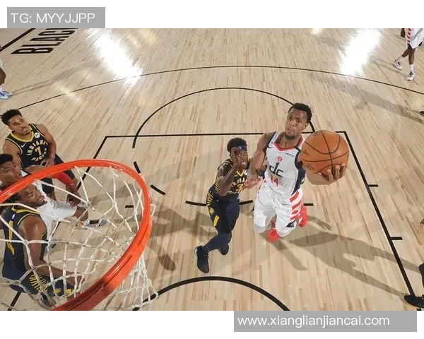 猛龙对决步行者：新赛季精彩对抗揭幕战谁能笑到最后