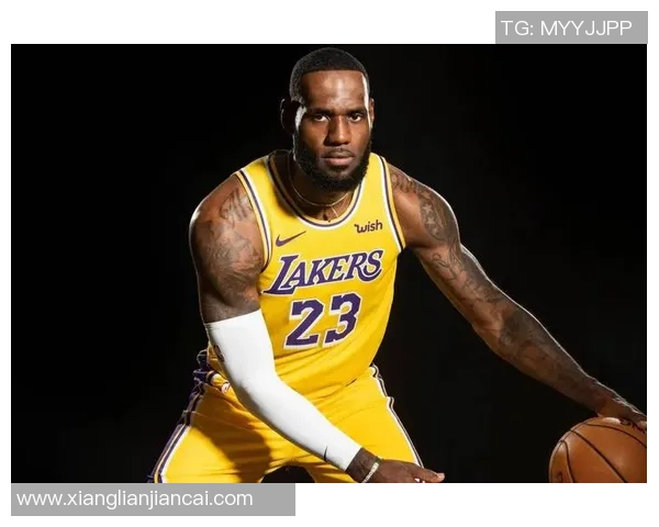 篮球明星之路：从街头到赛场的传奇故事与成就解析